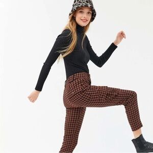 Urban Outfitters “Elaine” Checkered Skinny Cargo Pants | US 2 / UK 6